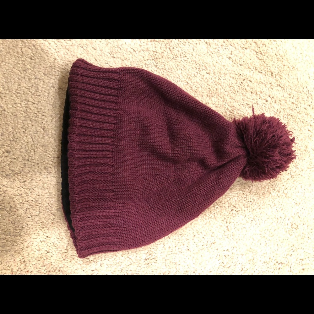 Warm winter hat - Picture 3 of 3